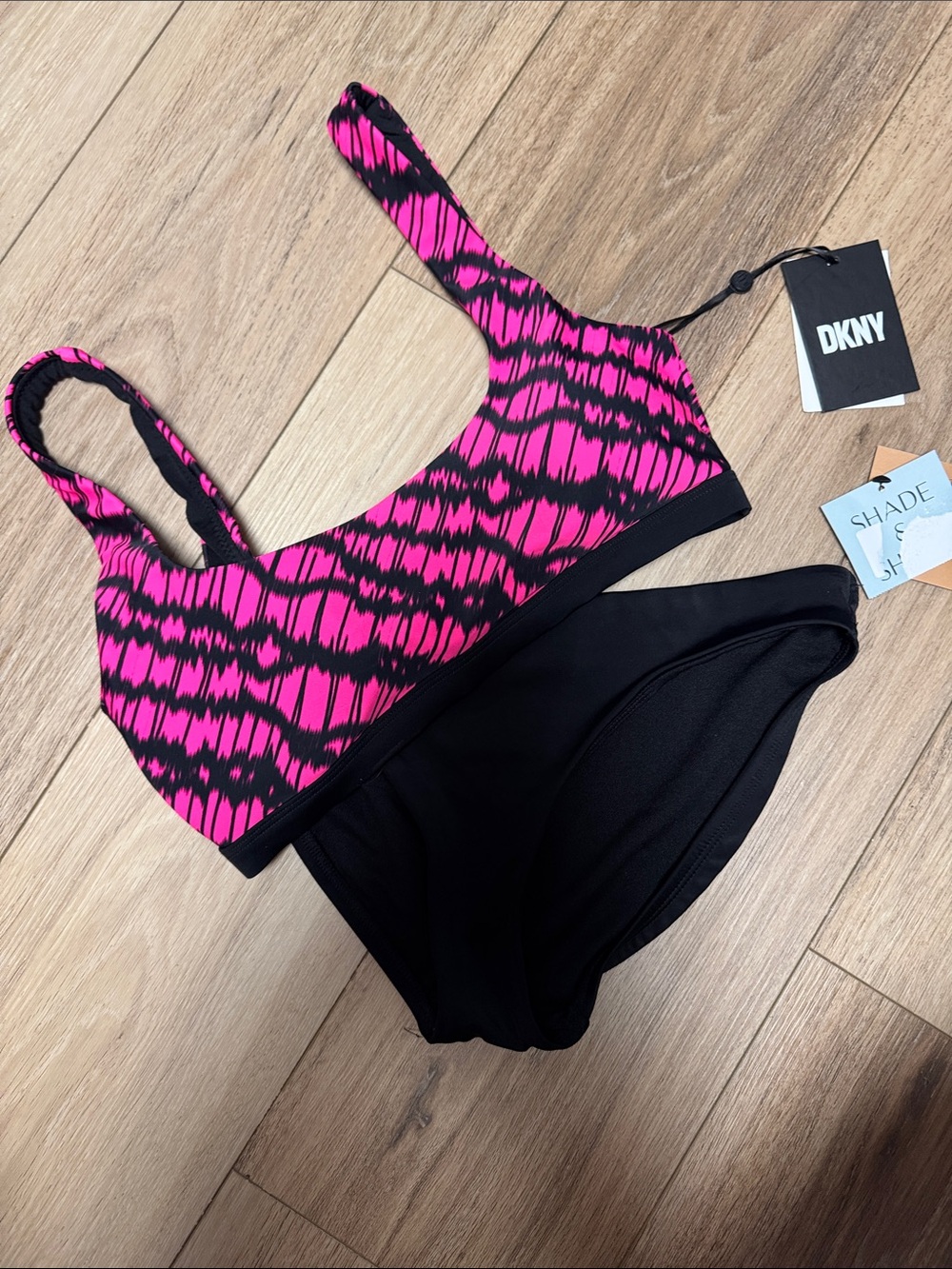 DKNY XS NWT Hot Pink & Black TOP & SHADE & SHORE NWT S SPORTY Bikini Set